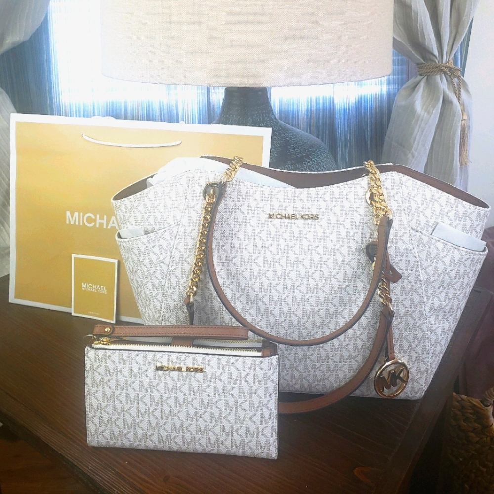 Michael Kors Jet Set Purse and Wallet Se